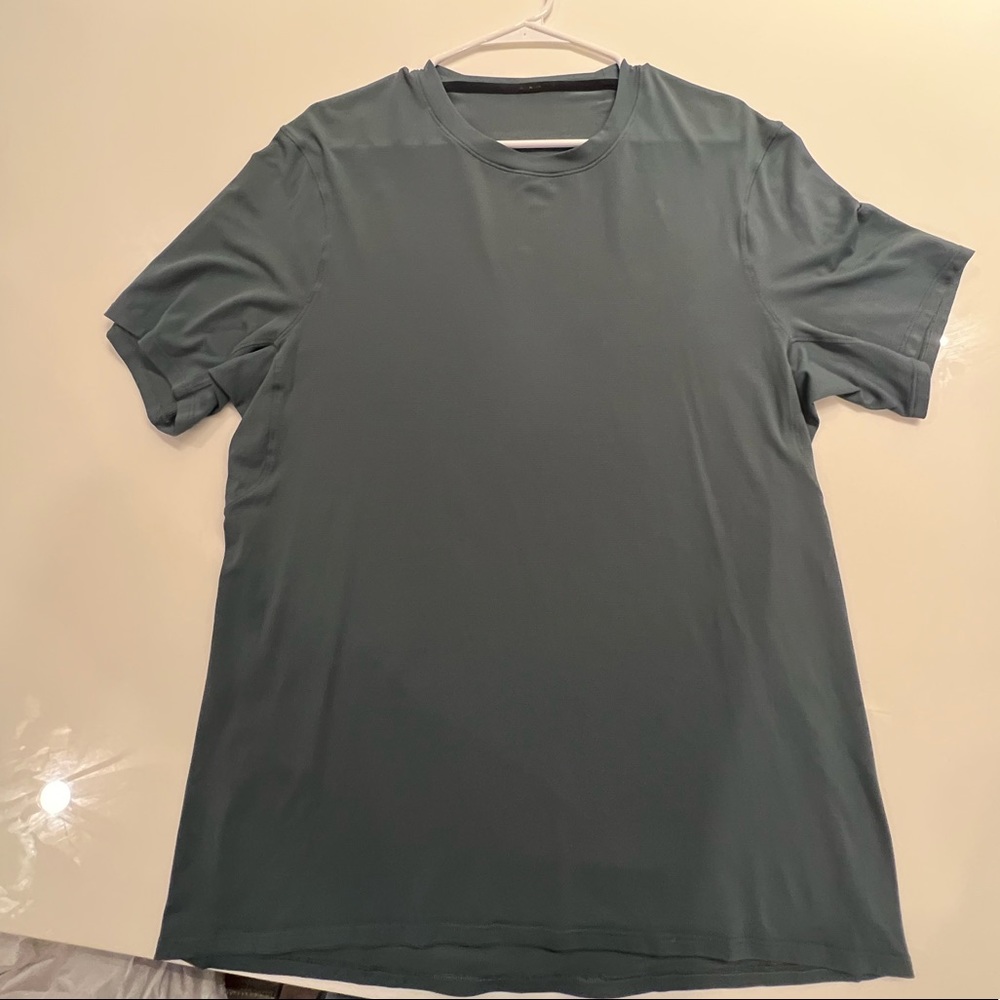 Mens LULU Workout tee